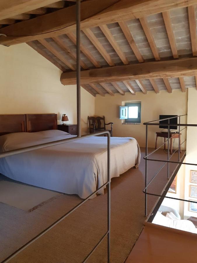 Borgo Cardaneto Bed & Breakfast Монтоне Екстериор снимка
