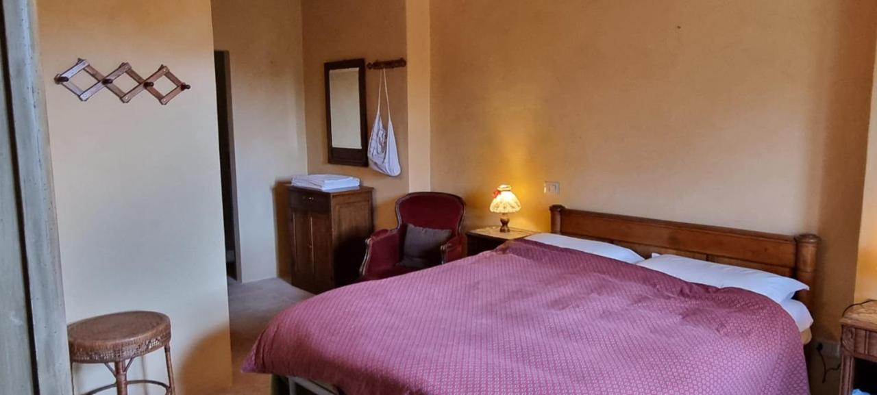 Borgo Cardaneto Bed & Breakfast Монтоне Екстериор снимка