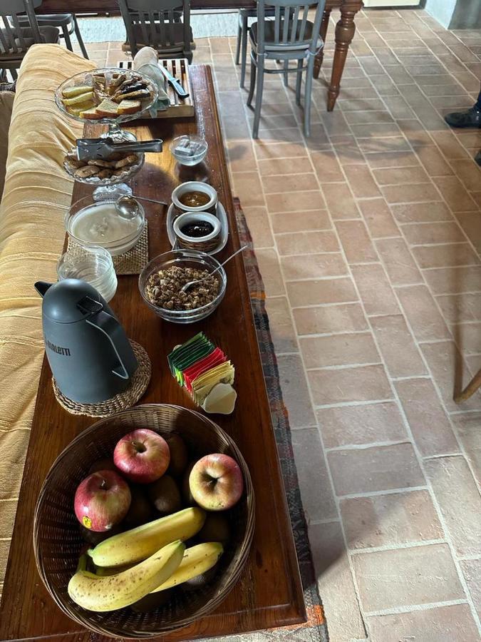 Borgo Cardaneto Bed & Breakfast Монтоне Екстериор снимка